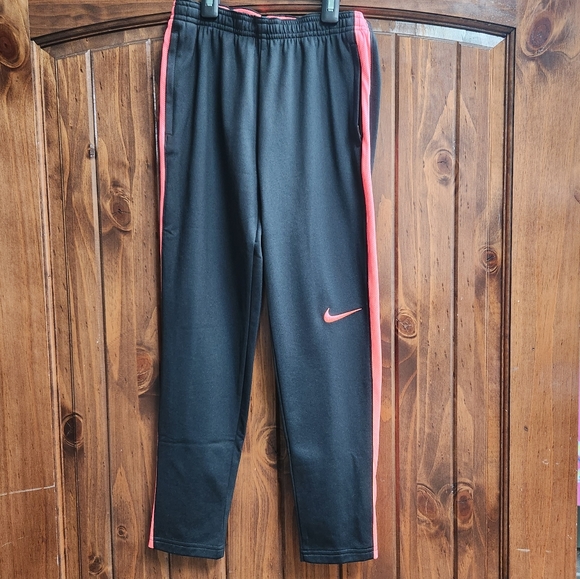 🆕️Nike Pants - Picture 2 of 10